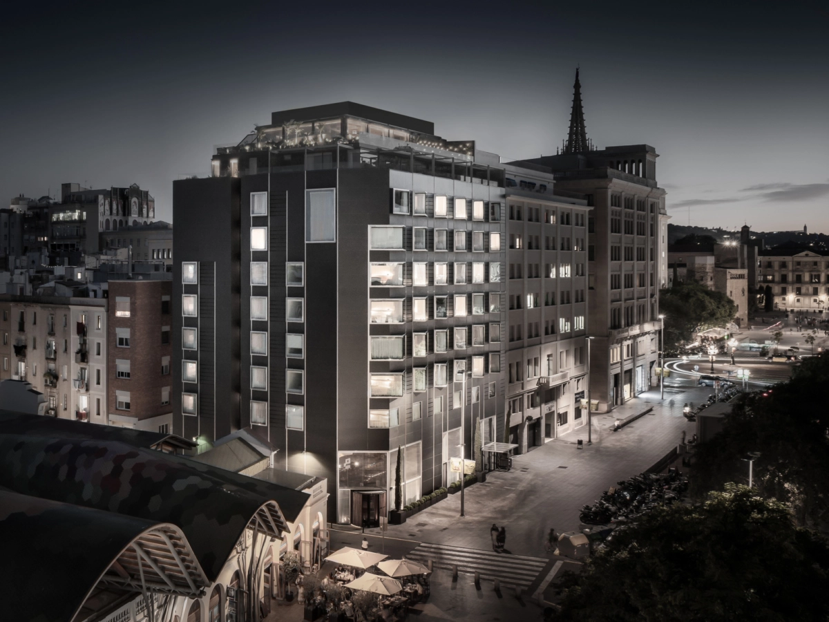 巴塞罗那版艾迪逊酒店 | 旧楼新生的城市更新之作-11