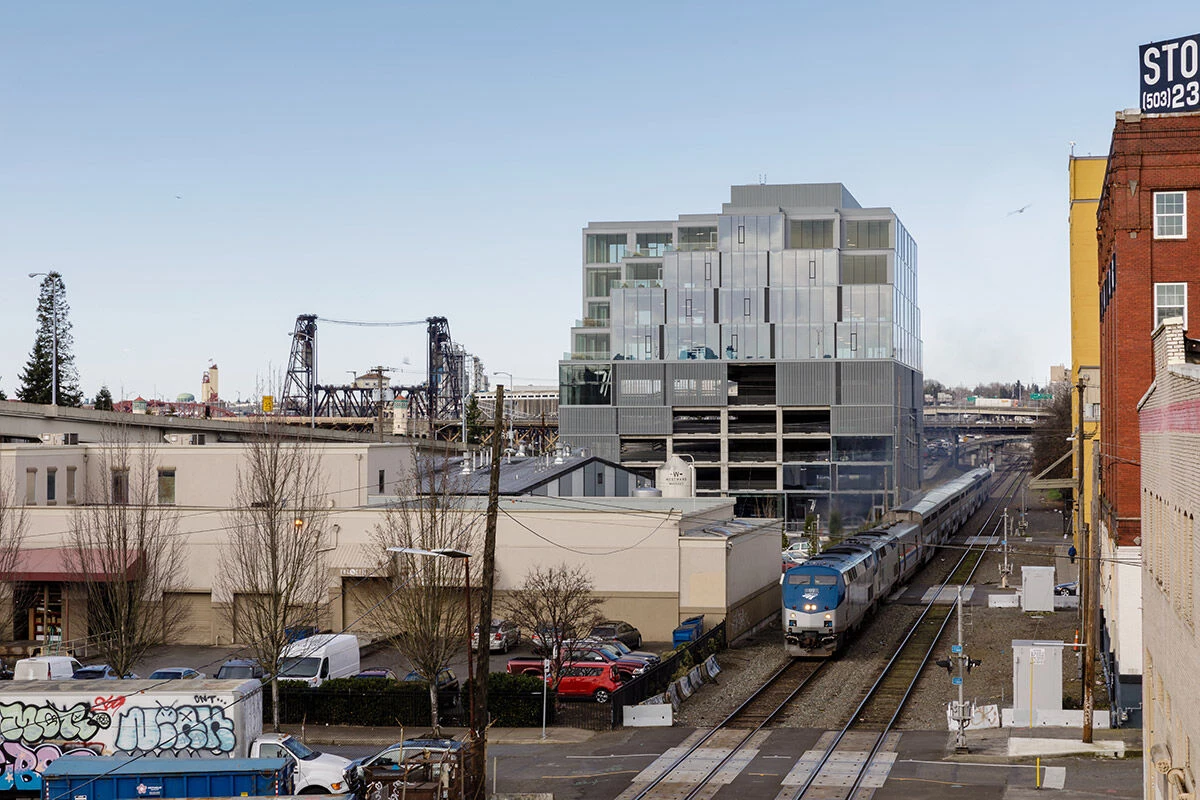 波特兰创新工业风办公室-11