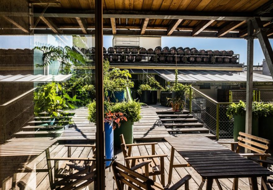 维也纳酿醋厂庭院店铺设计-3