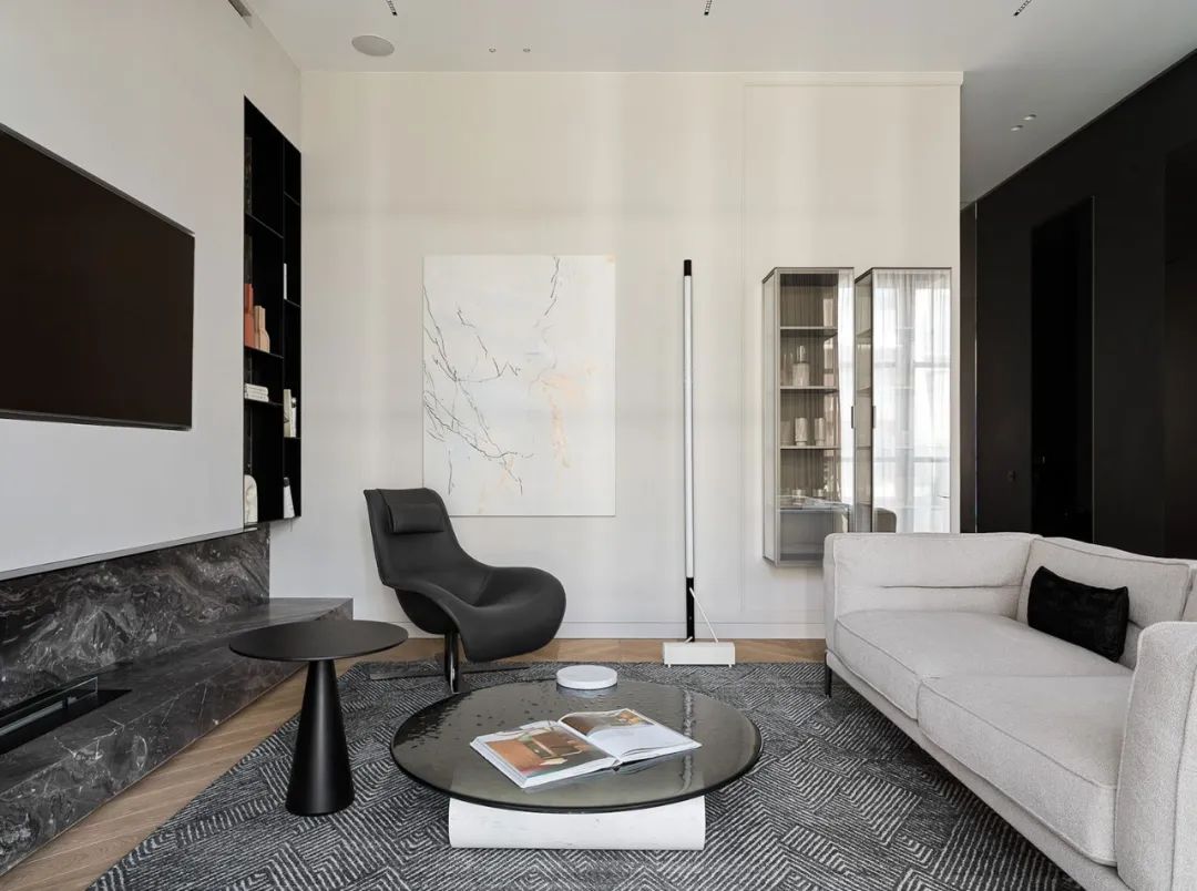 一位年轻女孩 80㎡的家 · 现代简奢丨俄罗斯圣彼得堡丨DE&DE Studio-40