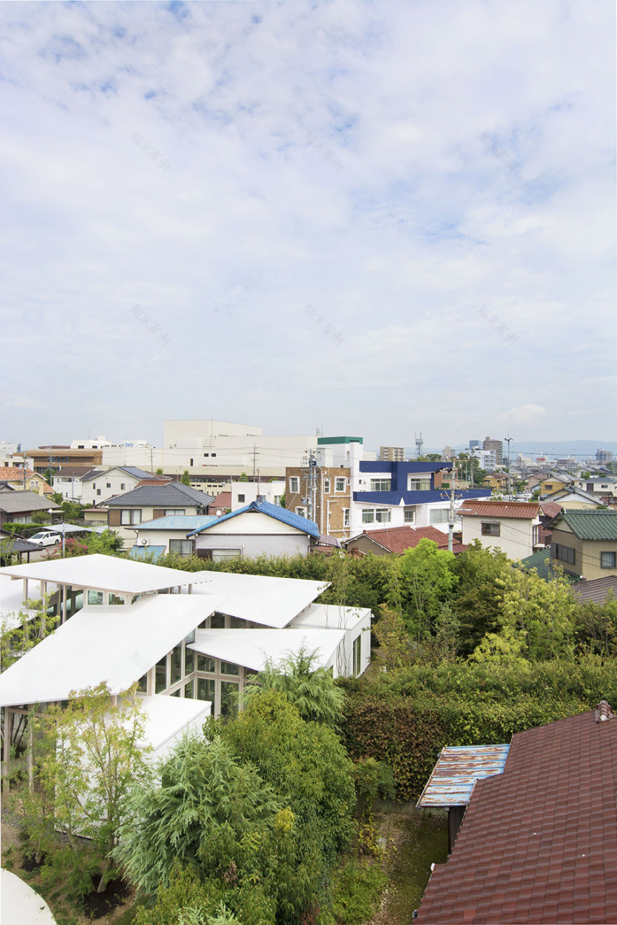 树篱围绕的房子,日本 / Studio Velocity-42