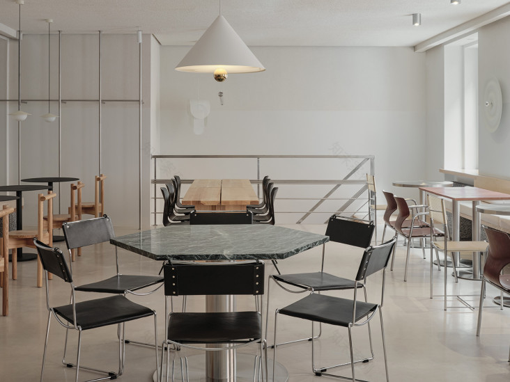 Кофейня в усадьбе XIX века в Екатеринбурге по проекту Zavod11-33