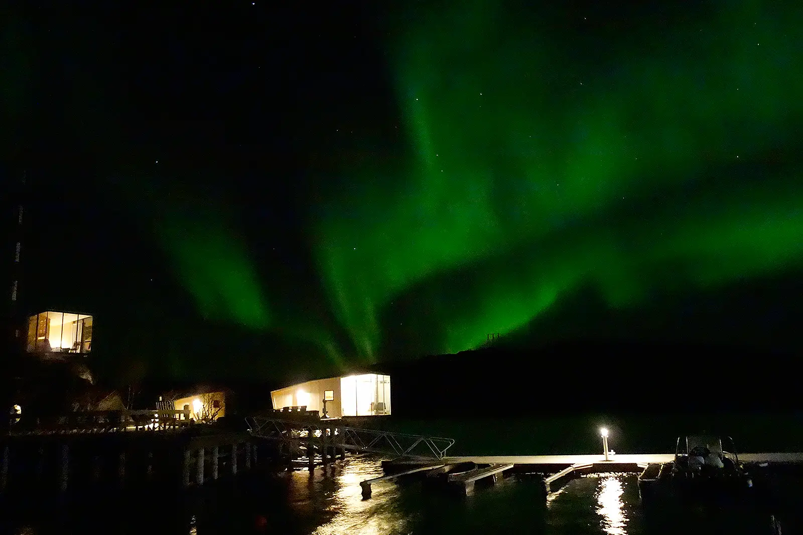 玻璃木屋 | 北欧极光观赏的完美设计-23