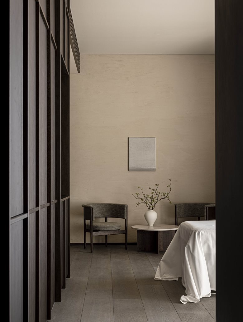 传统现代文化结合的japandi风酒店顶楼寿司餐厅和水疗中心设计-22