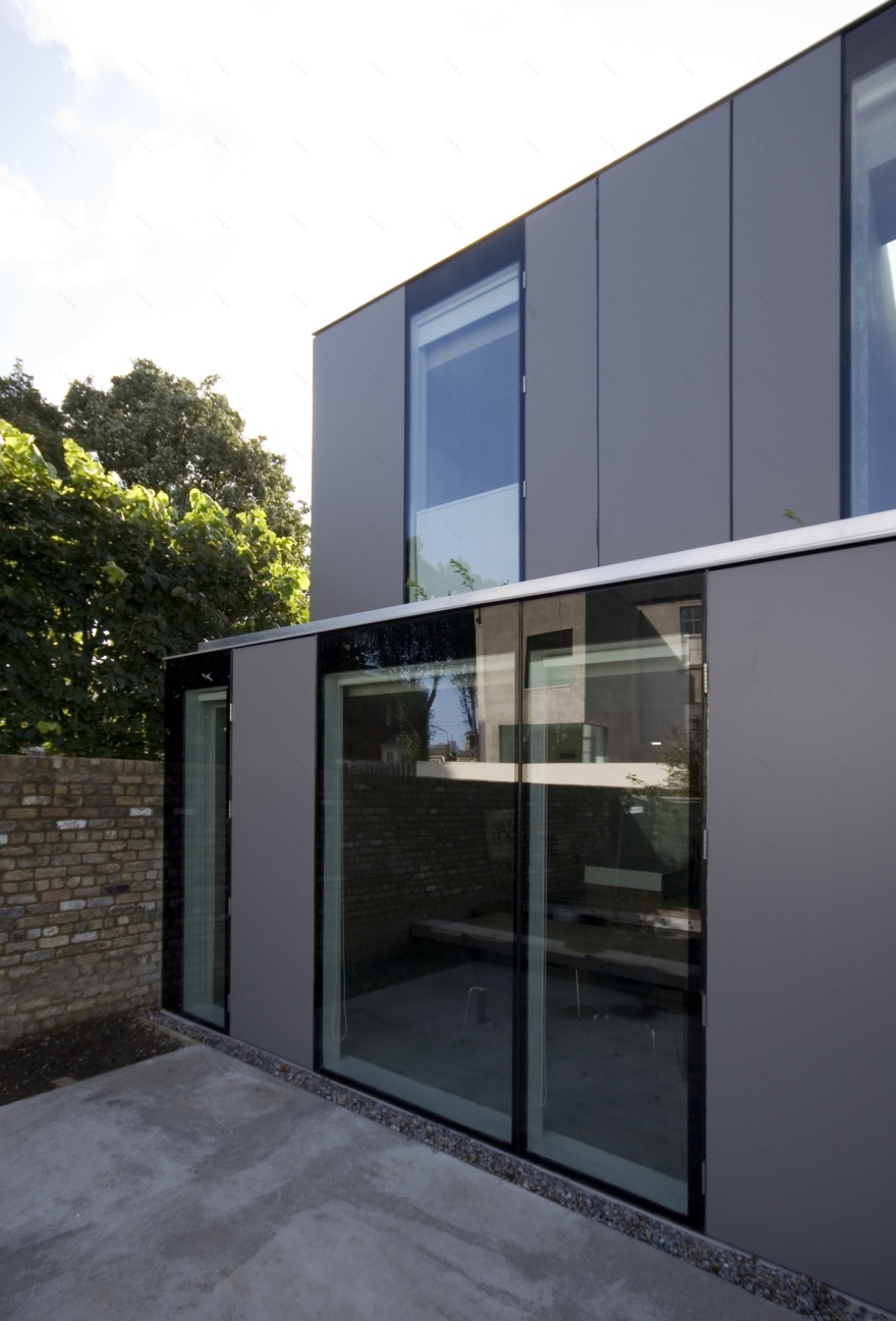 都柏林郊区单一家庭住宅的混凝土空间探索-4