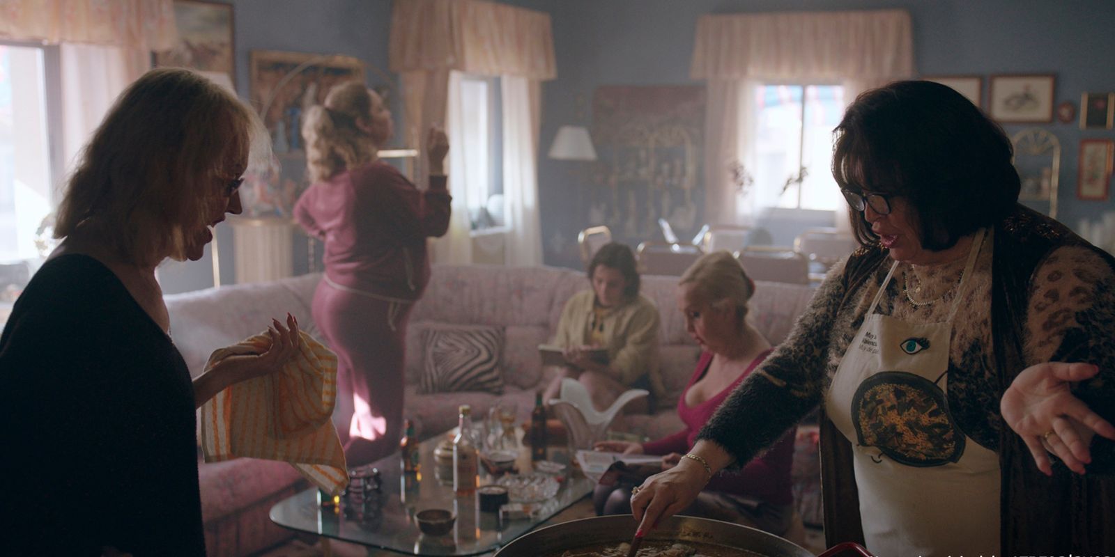 《Veneno》电视剧中Veneno住所场景重建丨西班牙马德里丨由Gigia Pellegrini带领的剧组美术团队-39