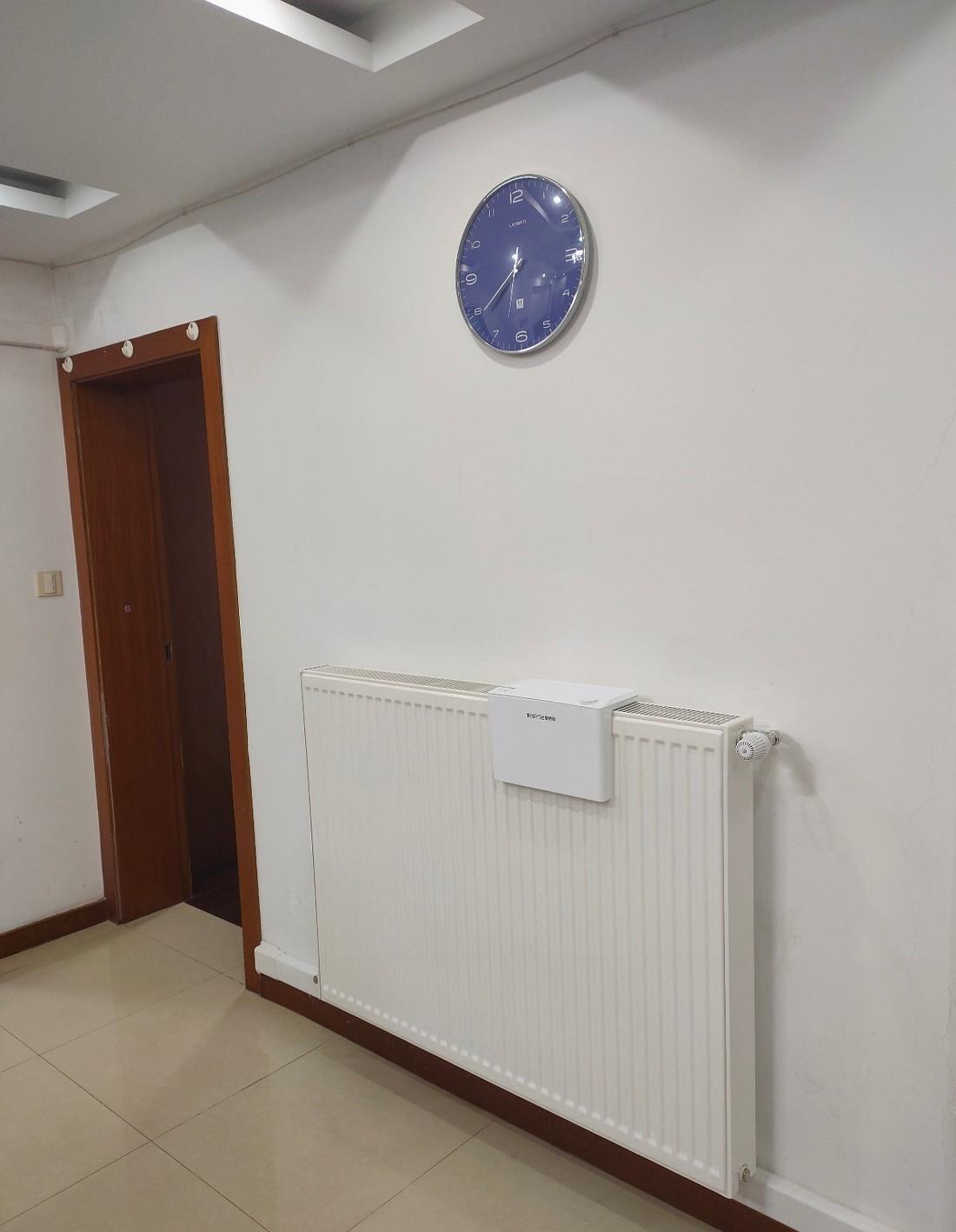 上海嘉定新源路沁富佳苑暖气片安装实例-8