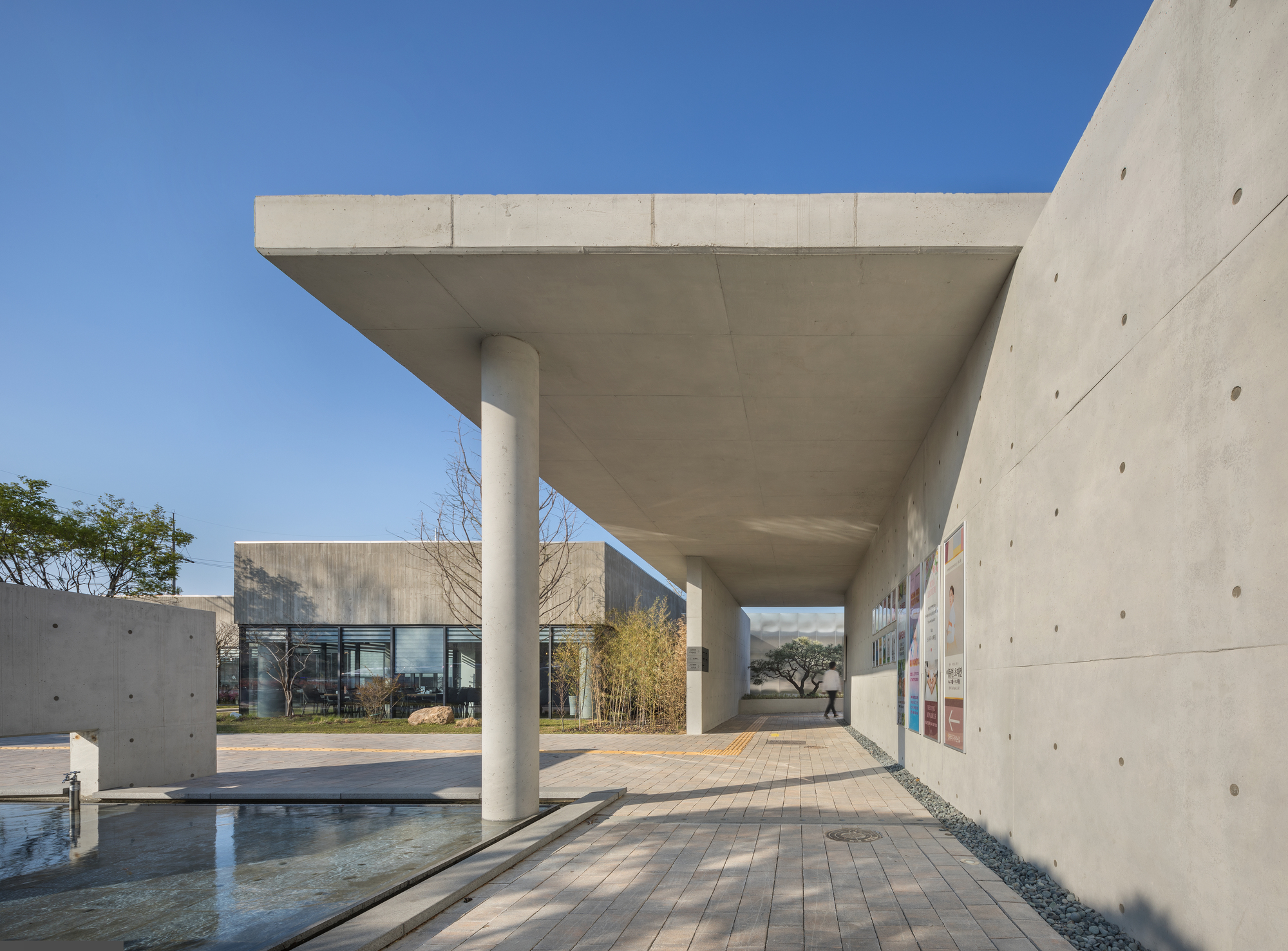 Complex Cultural Space ‘Mon Amour’ / HBA-rchitects-34