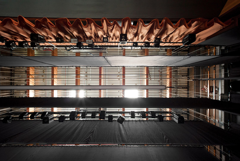 意式韵味的现代剧院——蒙塔尔托迪卡斯特罗-7