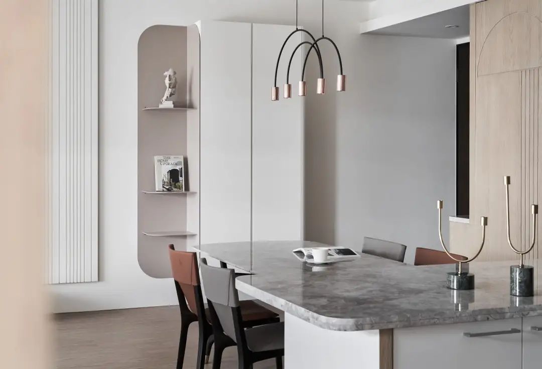 奶油色与白的优雅碰撞，岳蒙最新作品诠释空间魅力-12