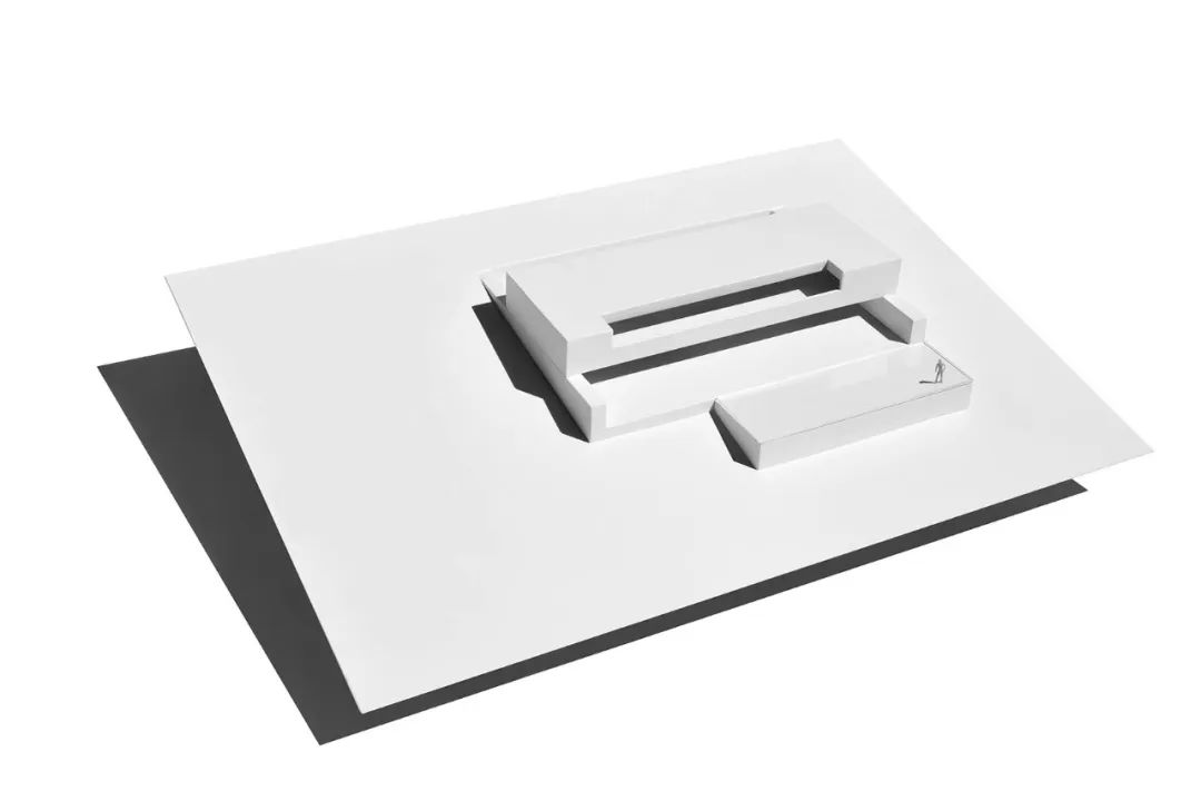 白色极简,融入自然的住宅设计-75