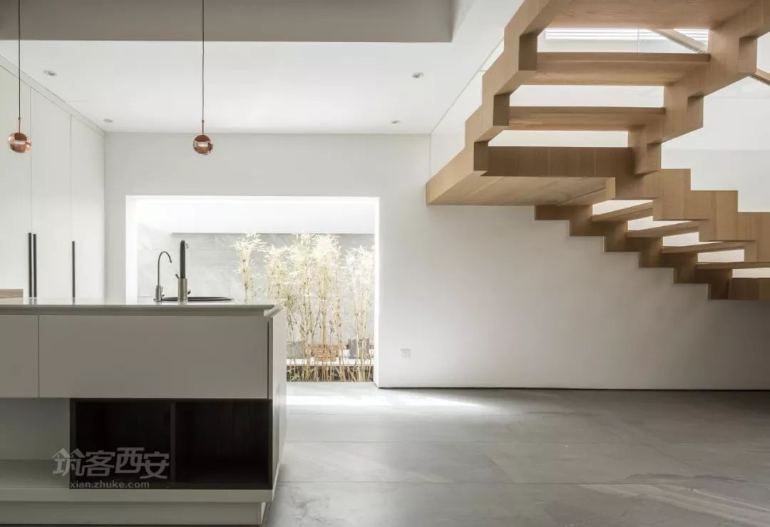 卧室变楼梯，颠覆性的复式空间设计-31