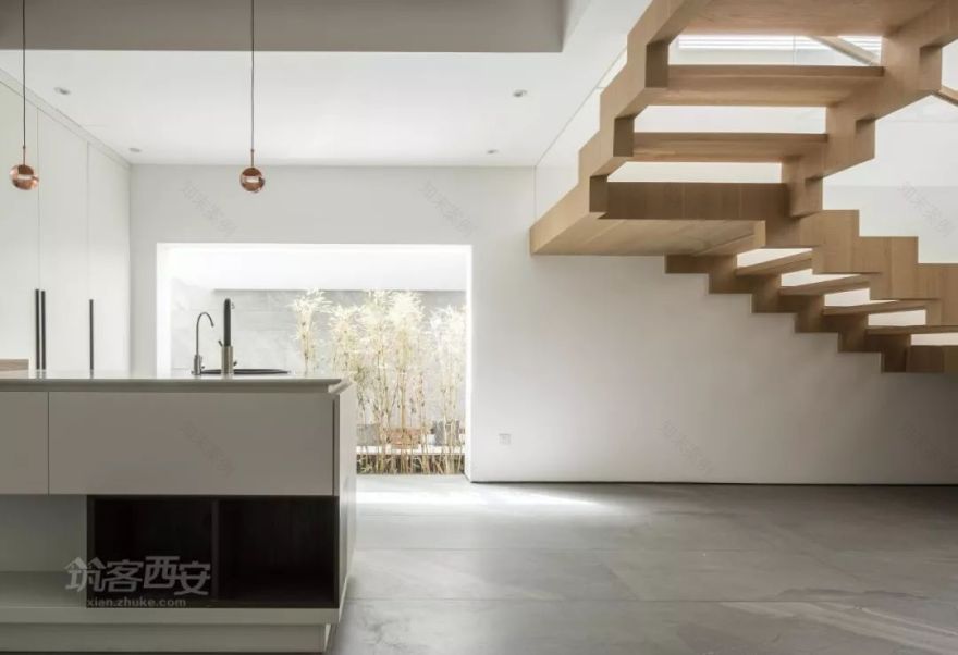 卧室变楼梯,颠覆性的复式空间设计-31