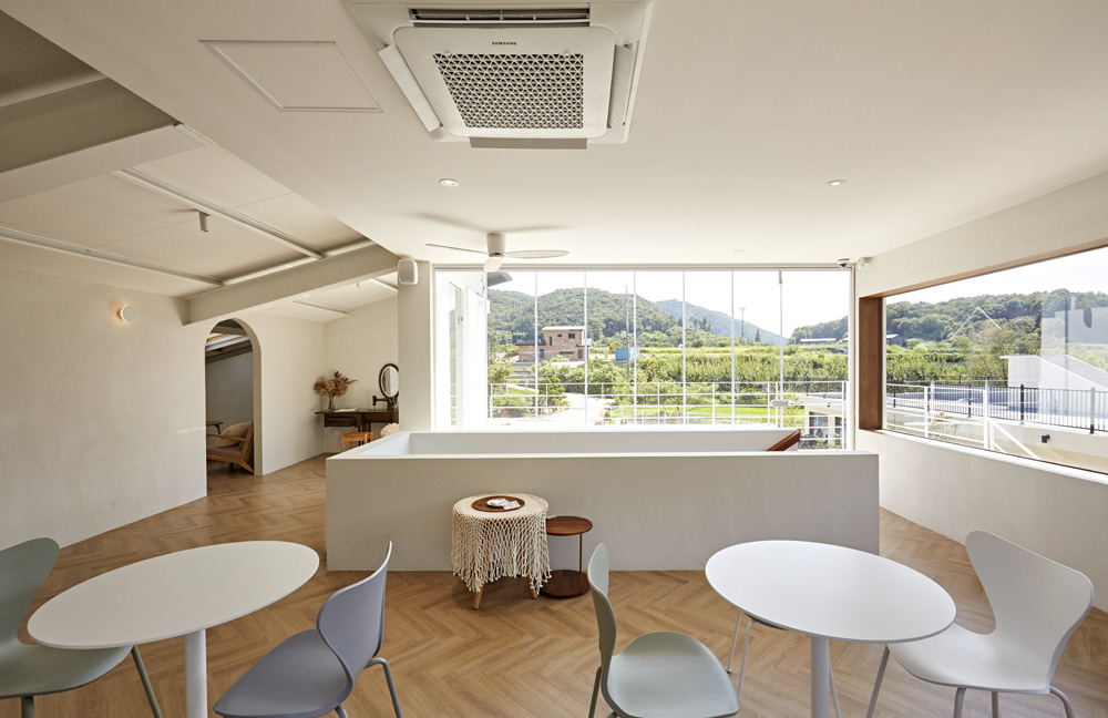 60 平米小户型的咖啡馆式改造 | 极简魅力-14