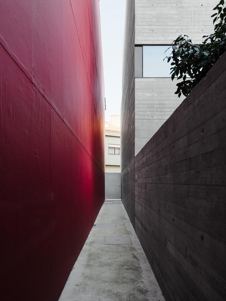 葡萄牙马拉夸街混凝土住宅丨Base arquitetura-17