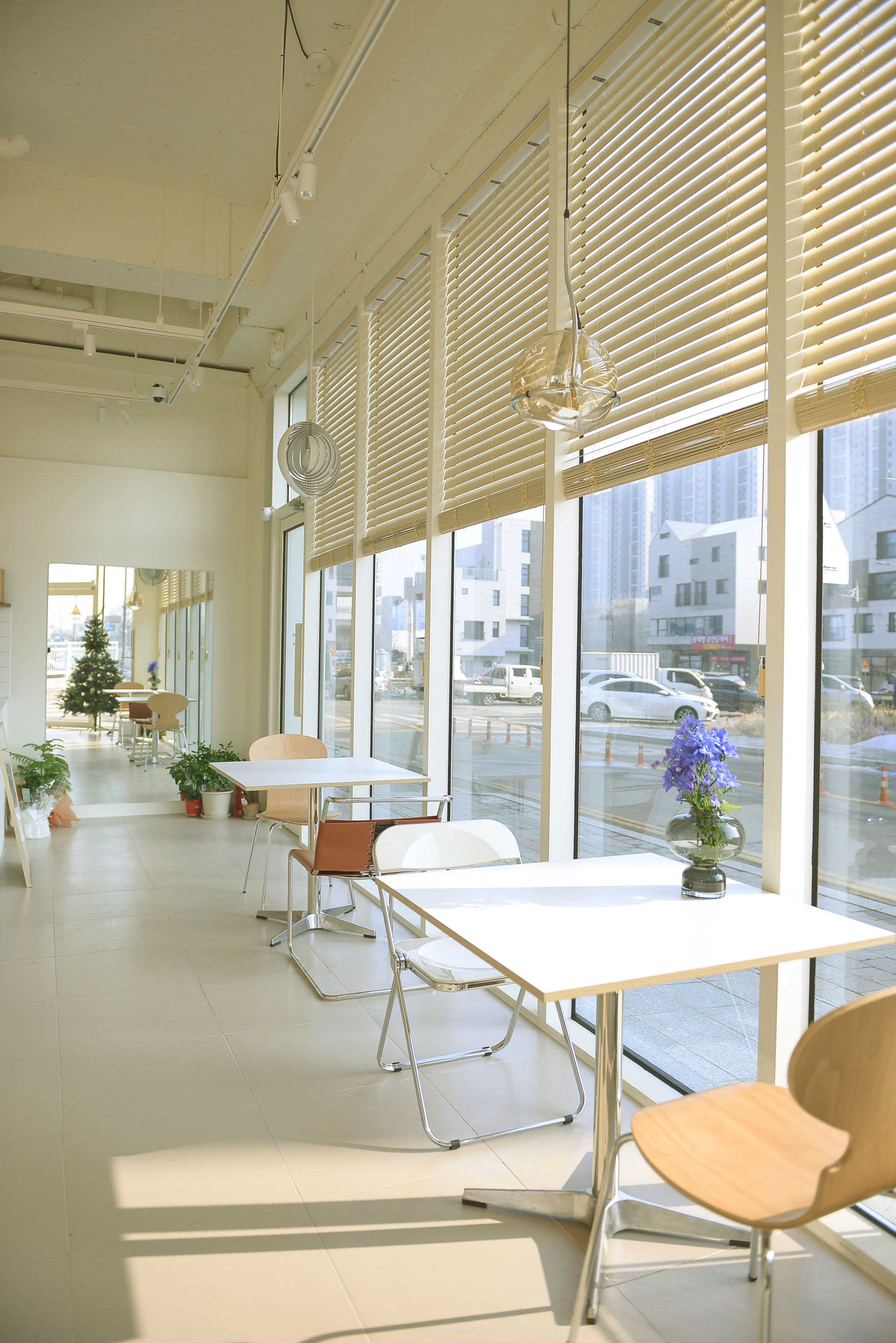 20 平米极简咖啡厅设计，韩式轻奢风格典范-11