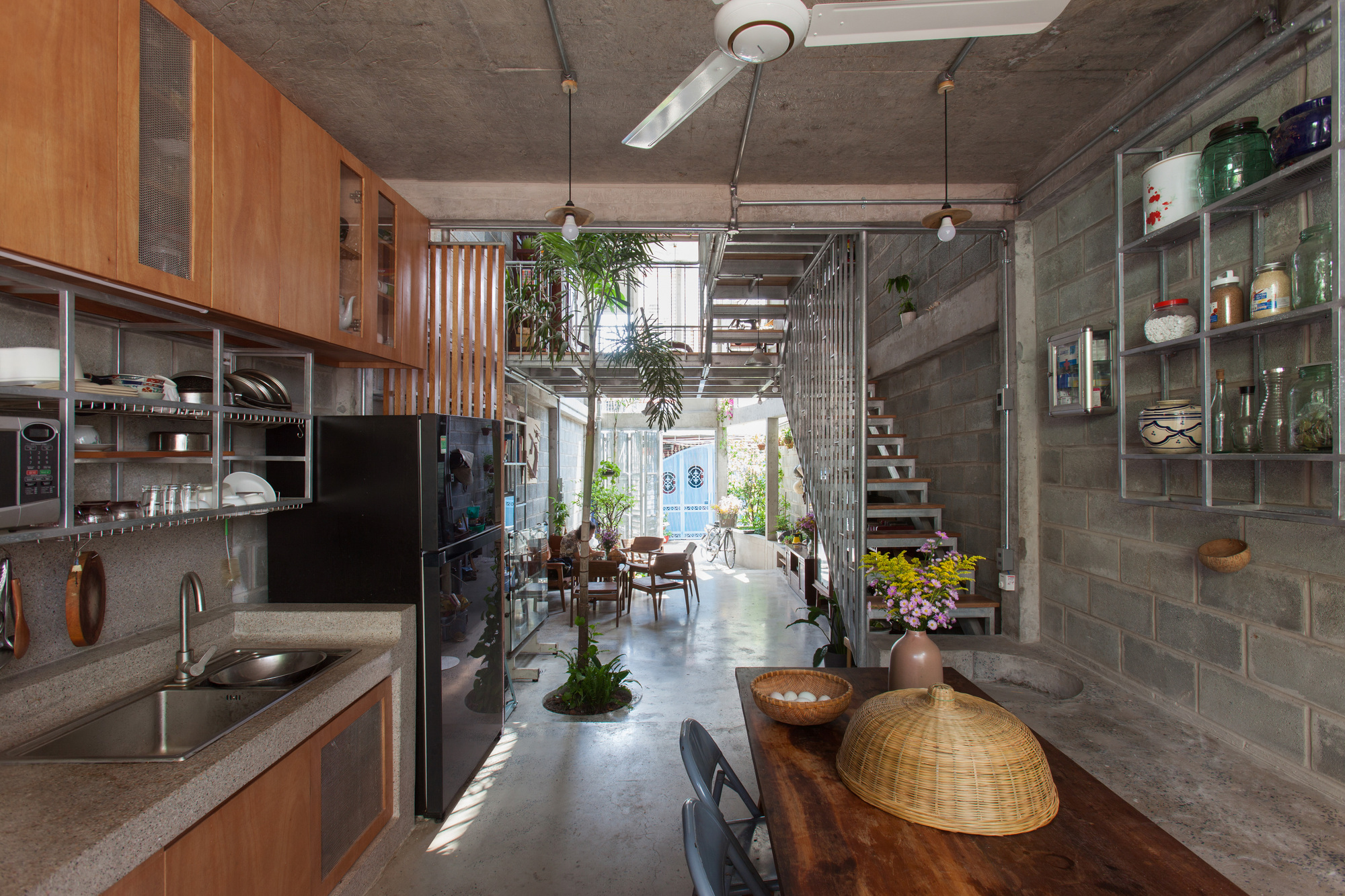 越南胡志明市 k59 住宅与工作室——现代与传统的和谐共生-25