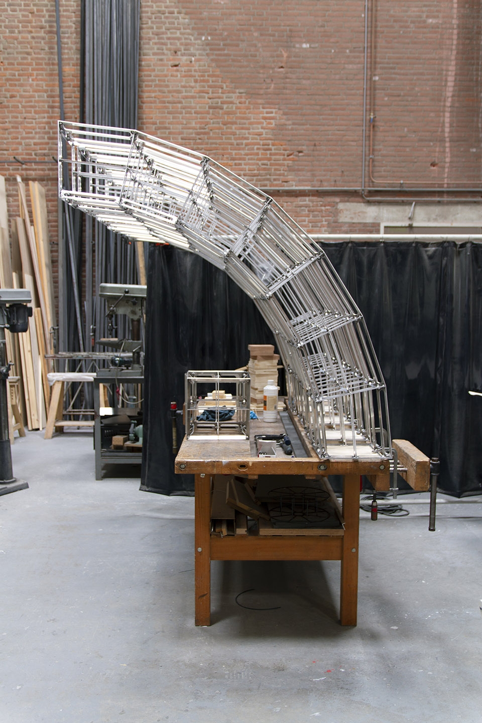 伦敦购物中心巨形灯光装置·“Space Frames”-39