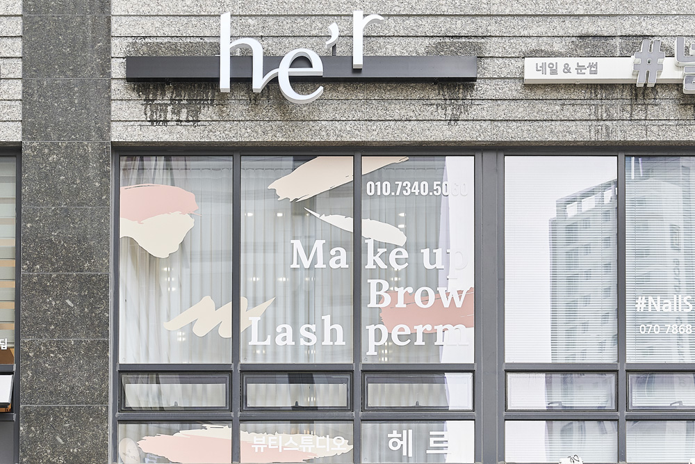 白色与木质的碰撞，15 平小空间的魅力设计-10