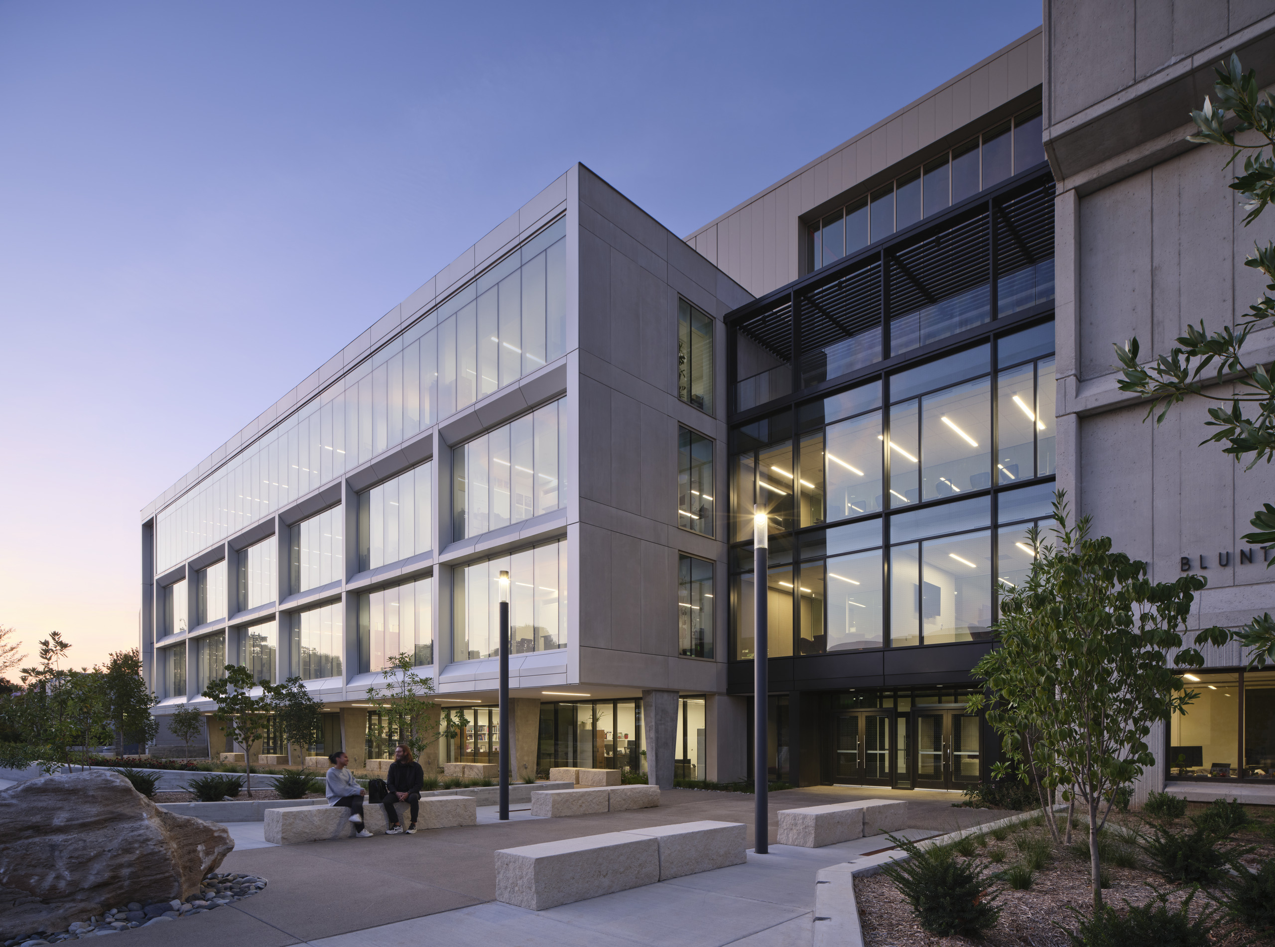 Blunt Hall College of Natural and Applied Sciences-6