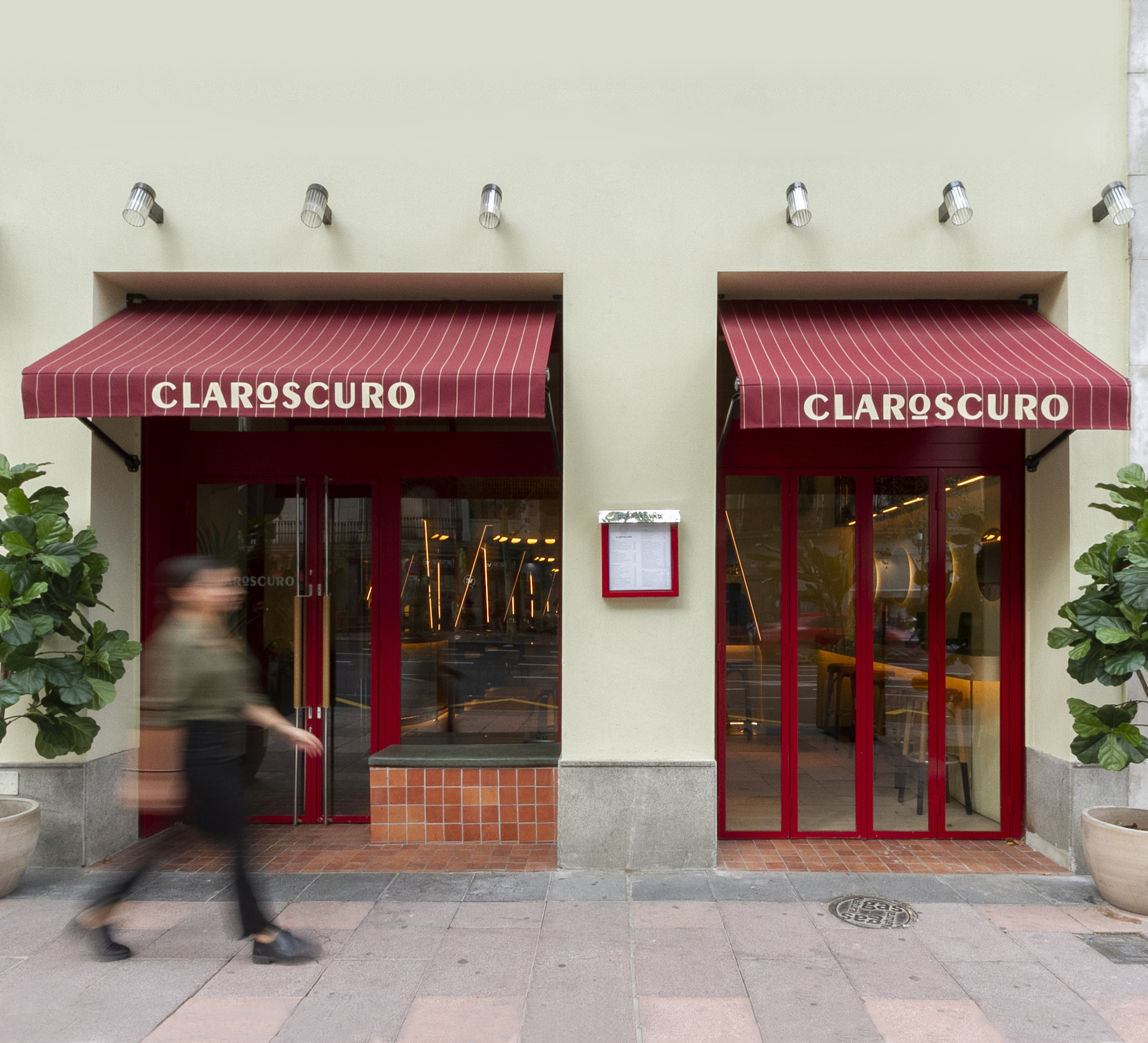 Madrid's Claroscuro Restaurant | A Brutalist Oasis of Mirrors and Marbles-6