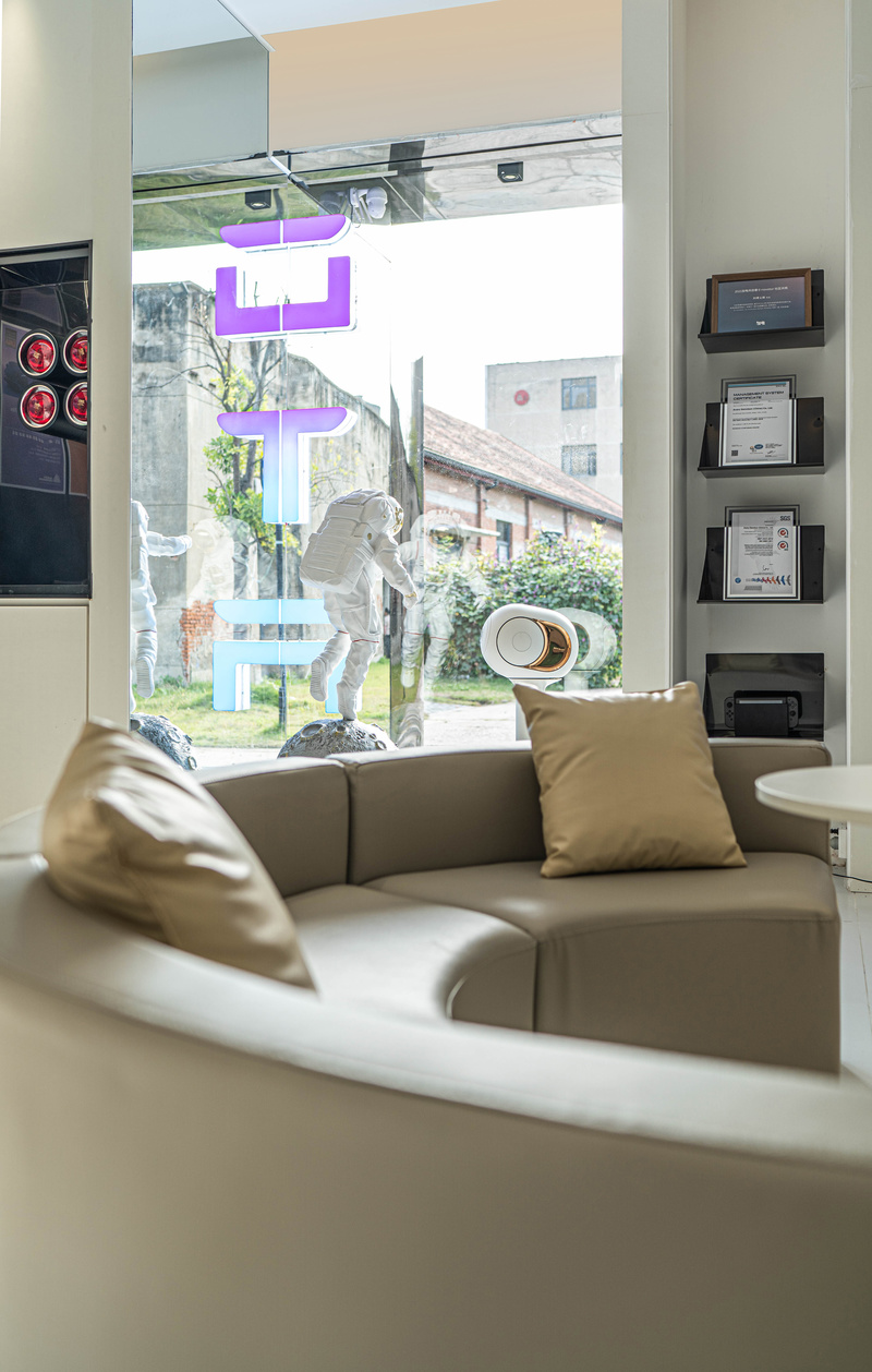 华中首家特斯拉 OTA 拓速升级店-24