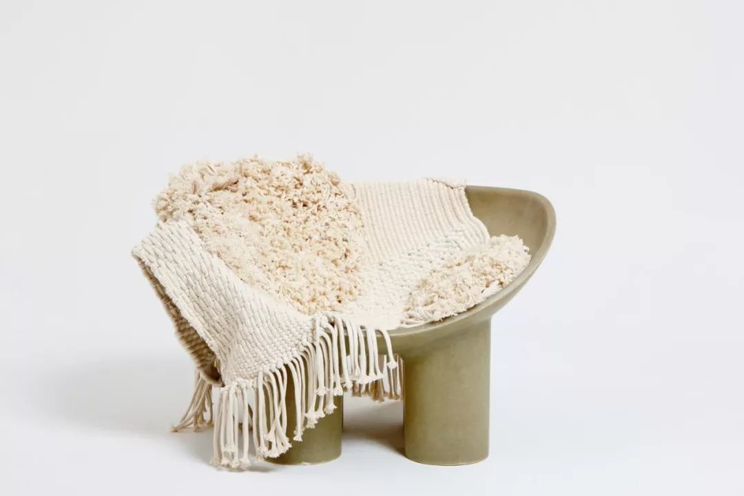 多学科设计大师 Faye Toogood 的手工实验艺术-7