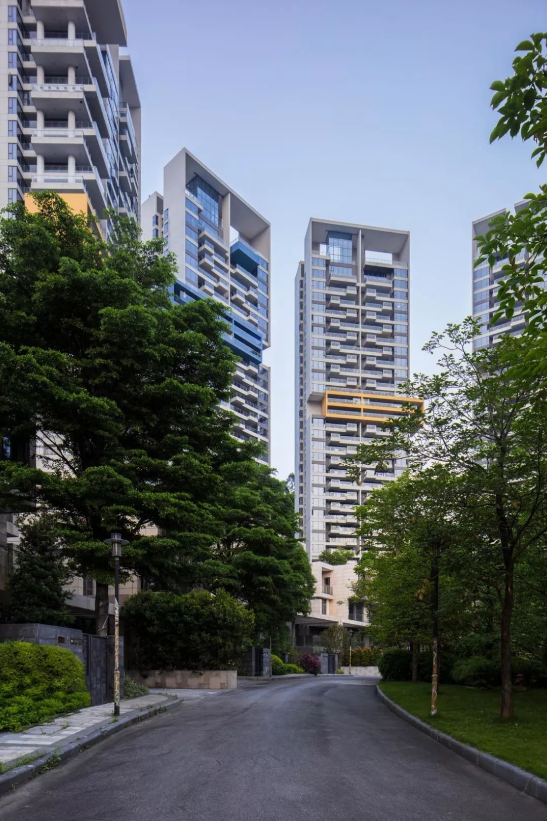 广州南湖山庄高层住宅 | 山地景观与空中院落完美融合-71