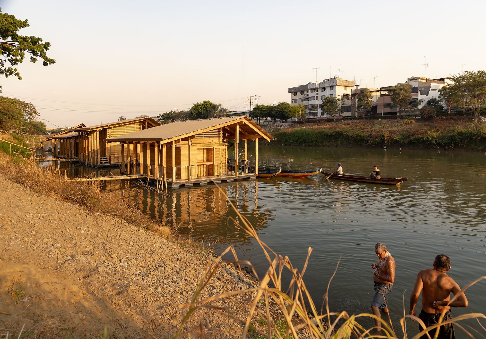The Floating Neighborhood of Las Balsas / Natura Futura-11