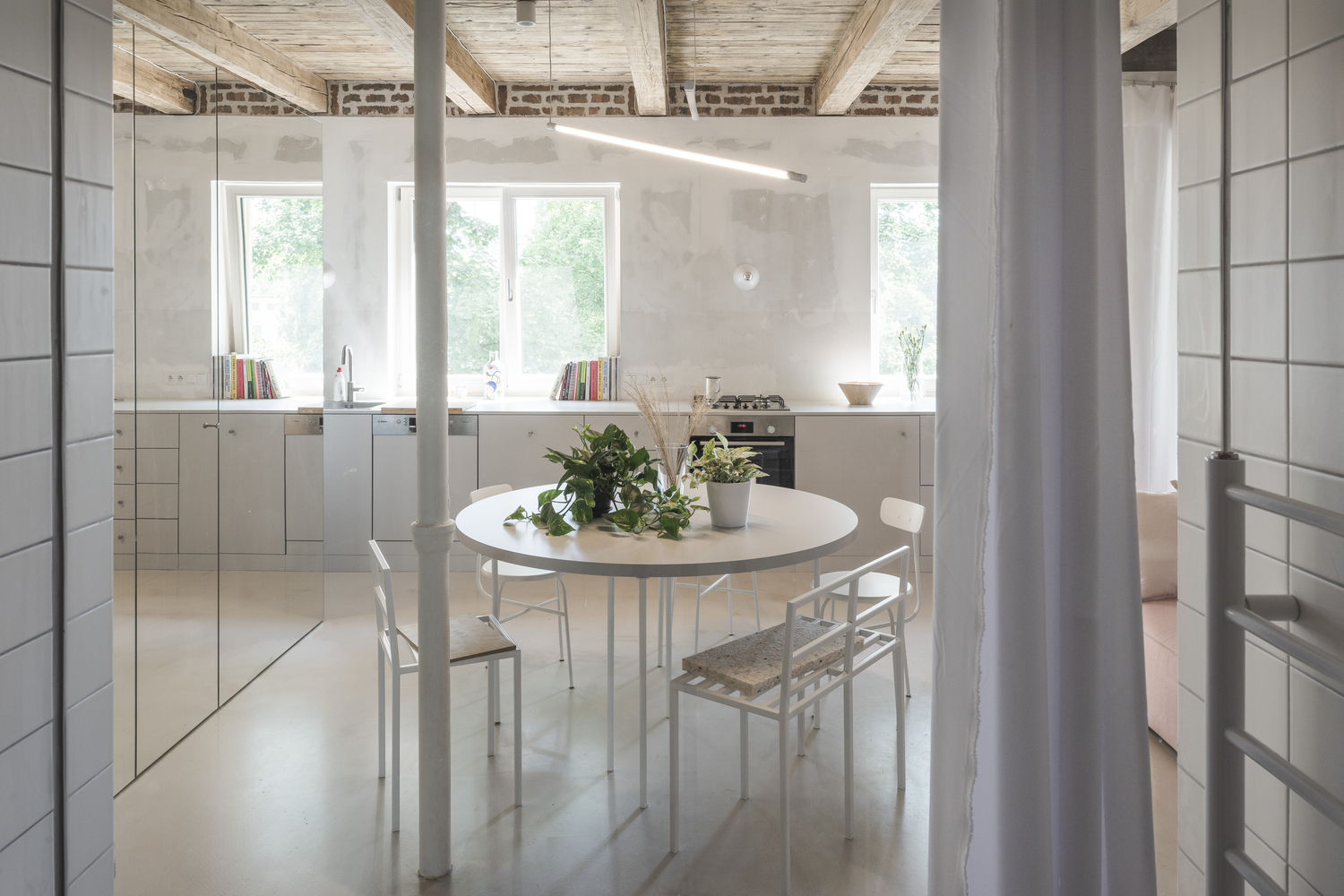 重塑空间 | 斯洛伐克 Bratislava 公寓的现代改造-45