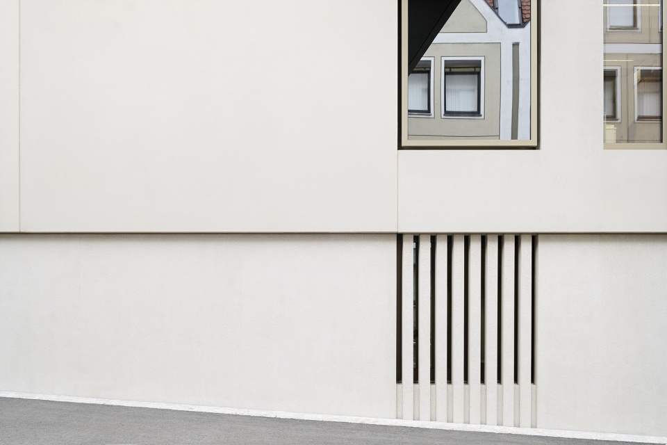 德国 Bad Kissingen 行政办公楼 · 错位立方体融入历史环境-17