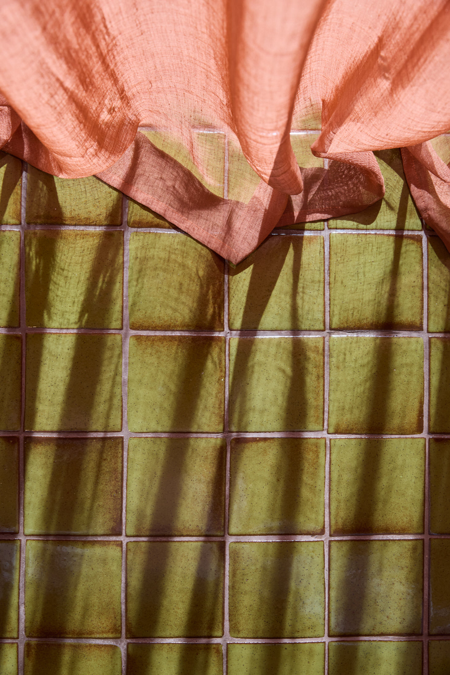 Mid-Century Vibes in Modern Dubai: Al Barari Apartment by Bone Studio.-5