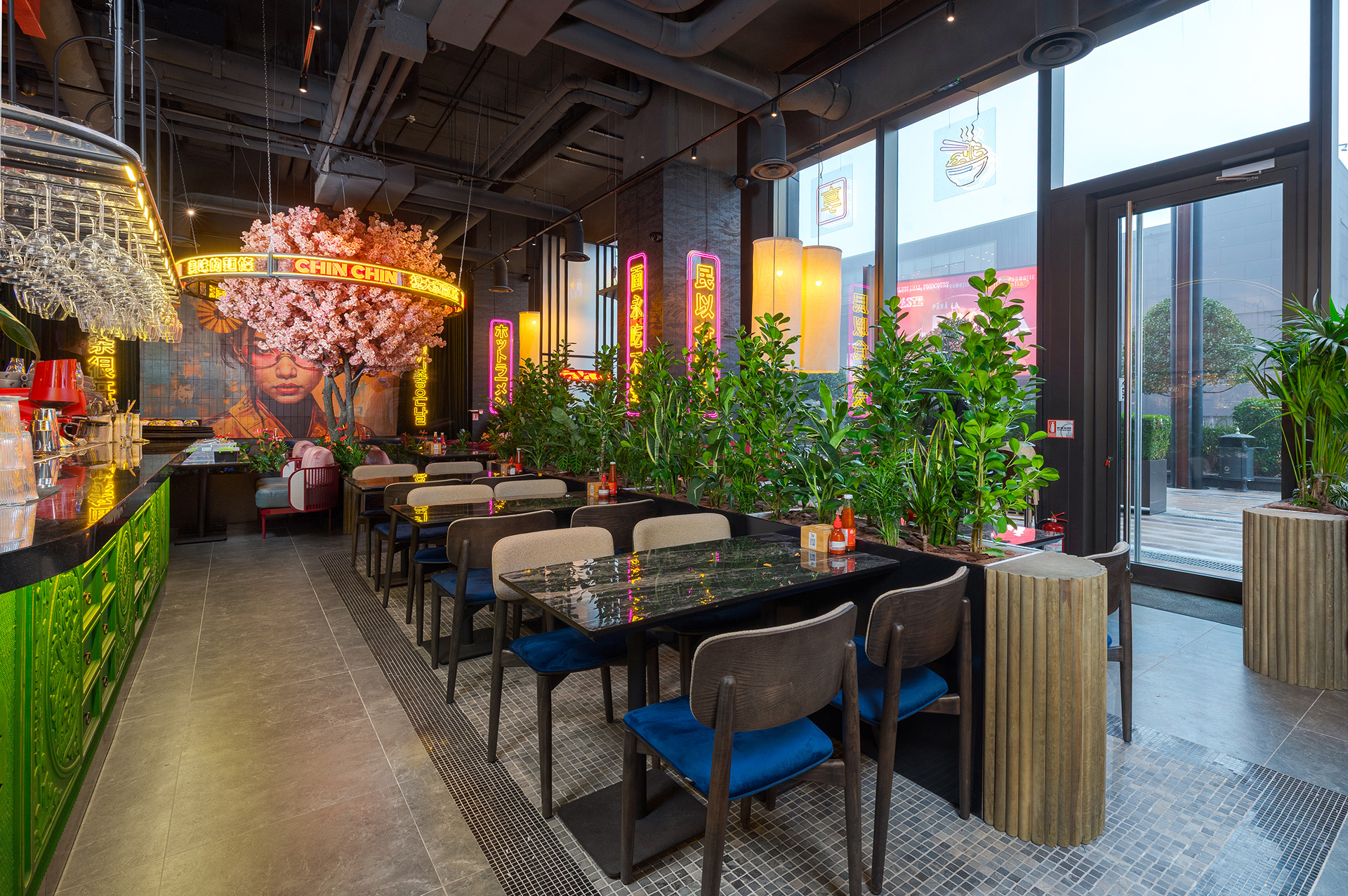 蒂米什瓦拉的《干杯》
注:Chin Chin常见有干杯之意,Timișoara是罗马尼亚城市蒂米什瓦拉这里推测CHIN CHIN是一个特定名称,可能是歌曲、作品之类的,整体也许是蒂米什瓦拉相关的《干杯》项目等,需结合具体语境进一步确认其指代 -15