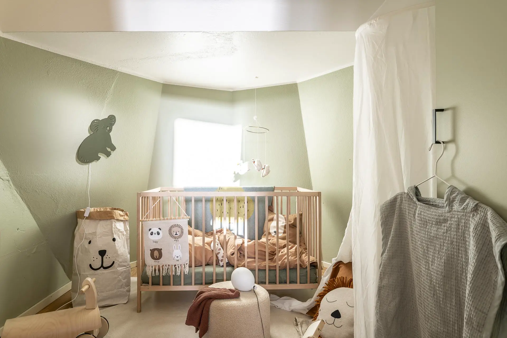 瑞典 1890 年老宅，75m2 明亮公寓的巧妙优化-21