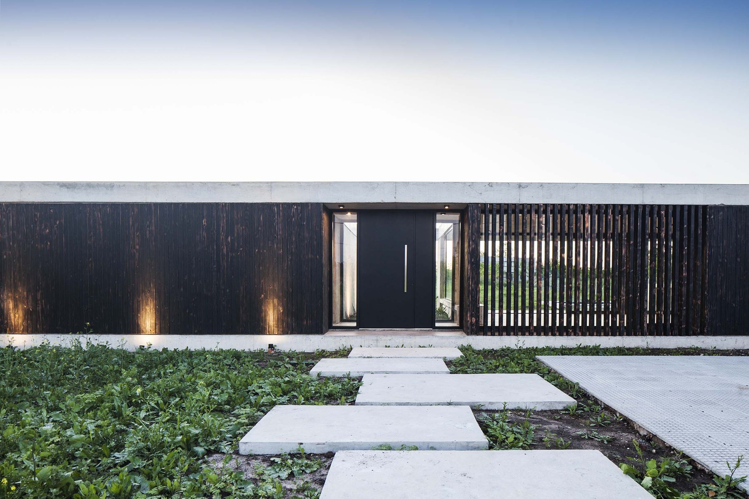 混凝土与木头的纯净共生-9