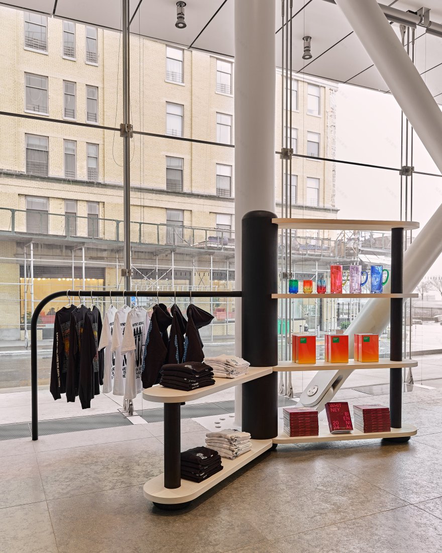 惠特尼美国艺术博物馆沉浸式商店-5