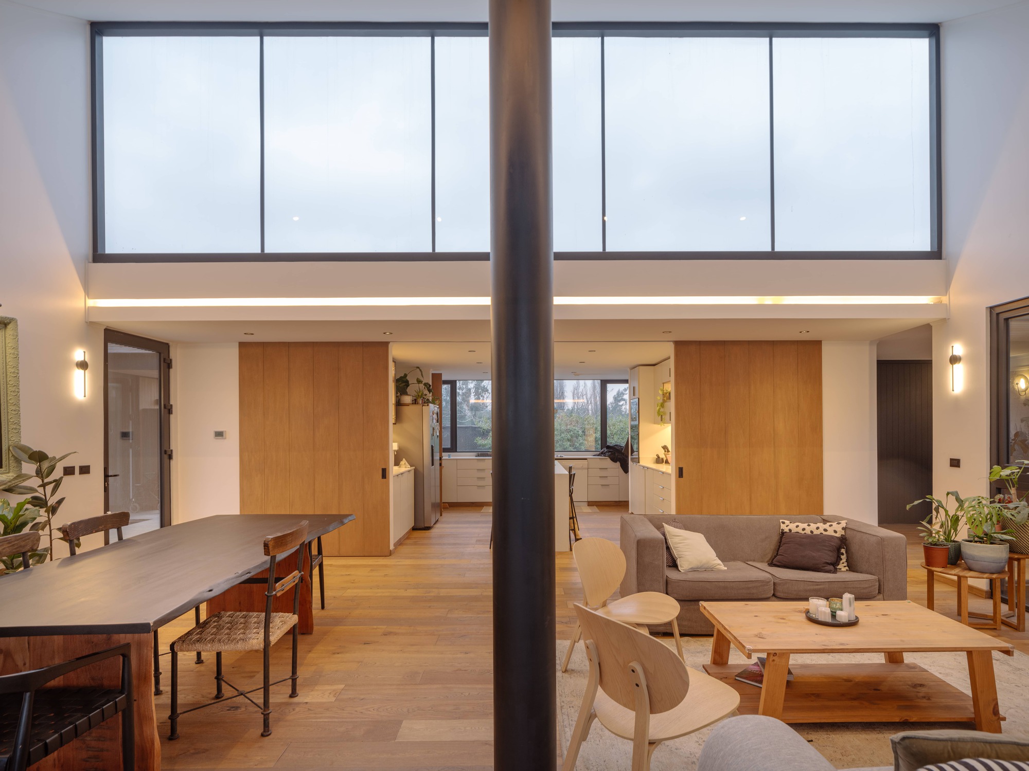 House with Lucarna / Paralelo Transversal-16