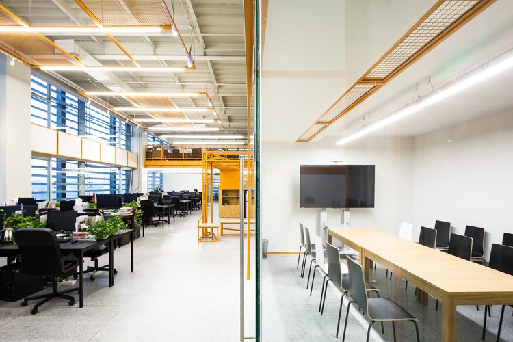 Belugadesign Office  ATMOperation-31