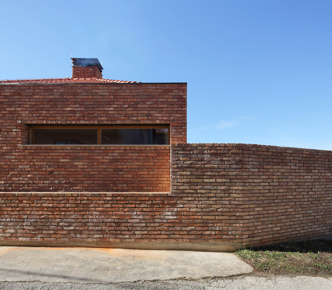 回归传统的 Bosnian 之家 | Hiža Mišljenova House-21