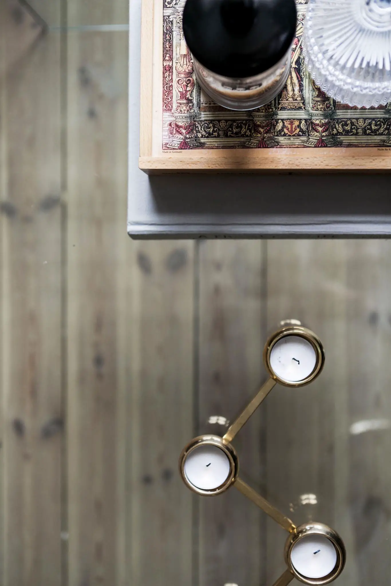 时尚家居新宠 | 深度迷人的蓝色天鹅绒沙发-6