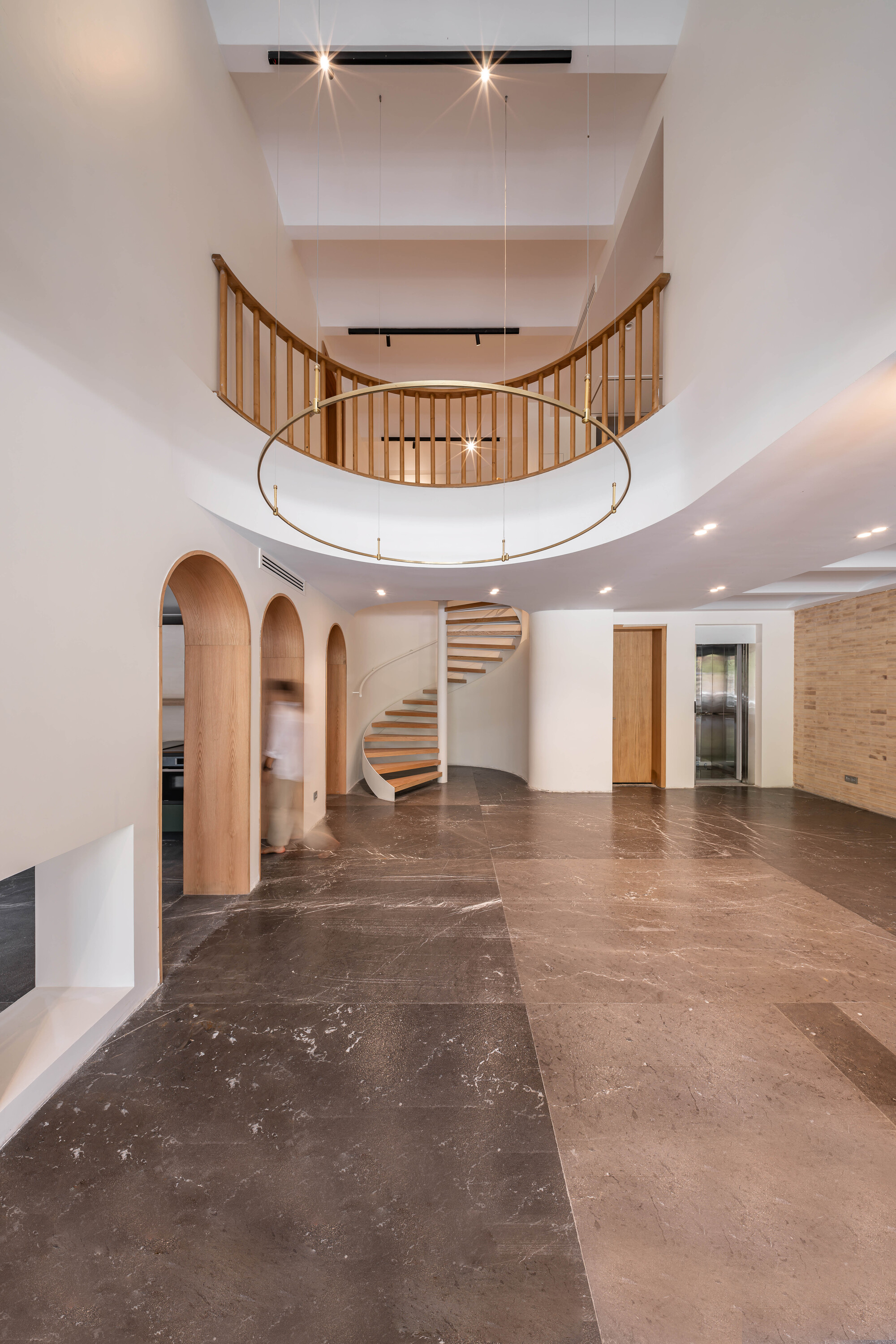 A House Looking to A Cedrus Tree / Cedrus Studio-15