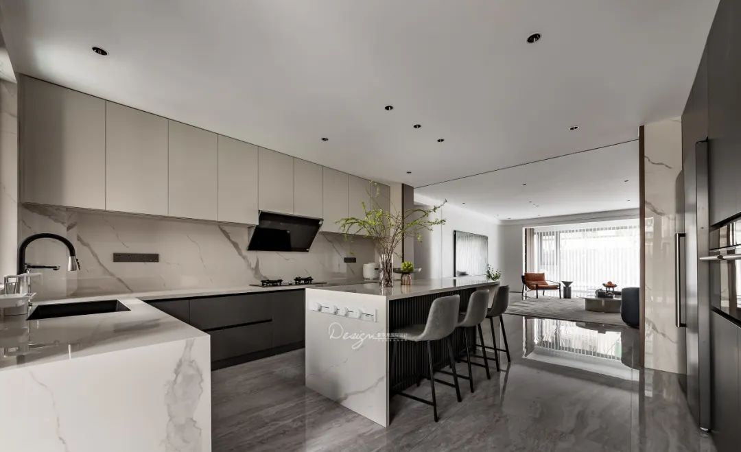 现代时尚的 280㎡小院私宅丨罗太翔,于倩-49