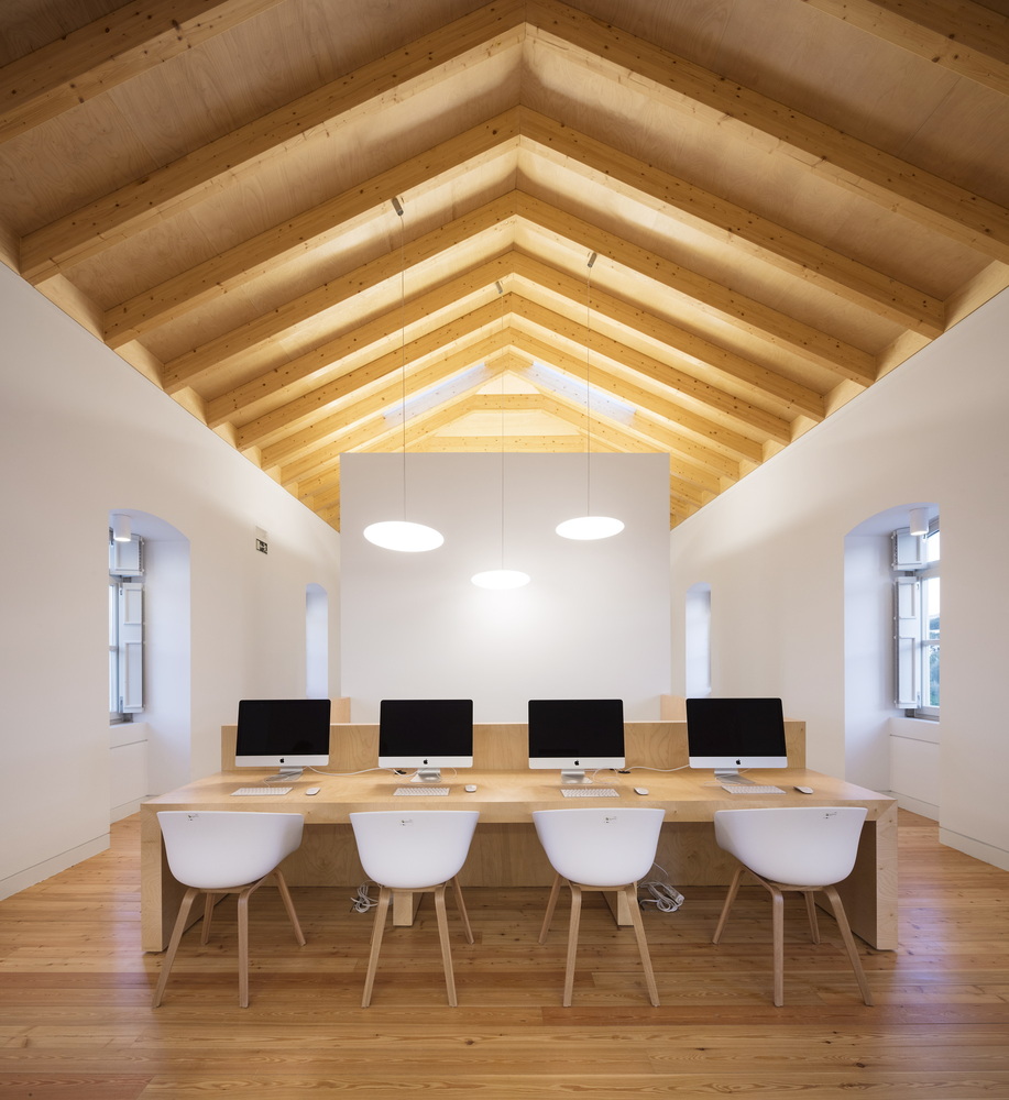 Megalithic Museum  CVDB arquitectos + Tiago Filipe Santos + P-39