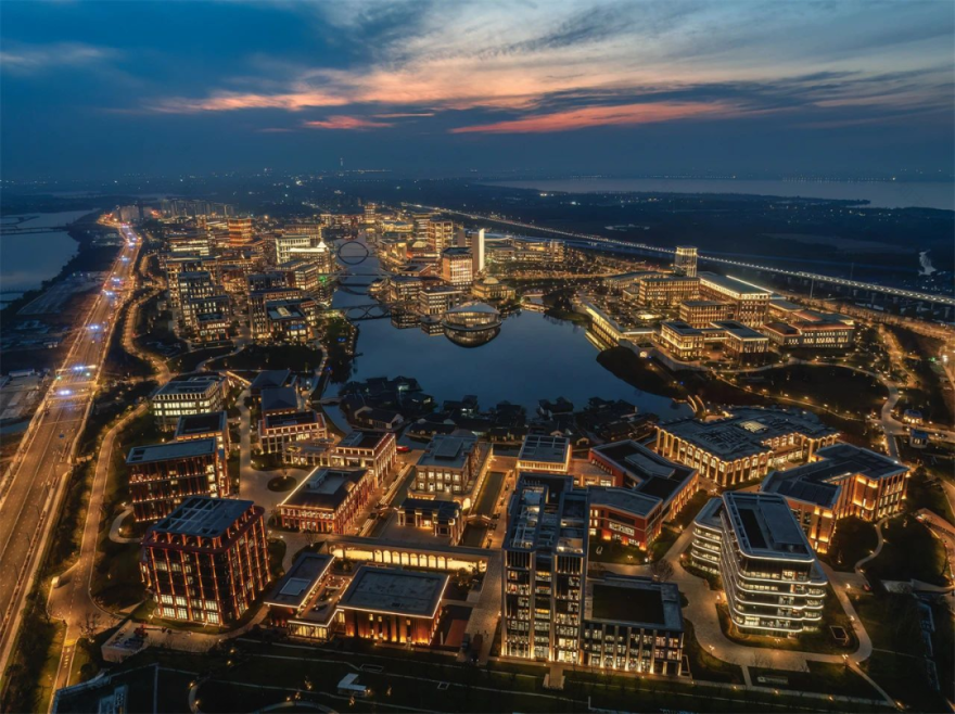 学会组织华为练秋湖研发中心现场观摩及技术交流会顺利举行-48