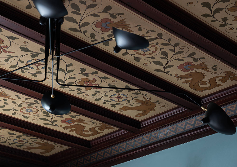 斯德哥尔摩 19 世纪哥特风格公寓，惊艳的彩绘天花板-8