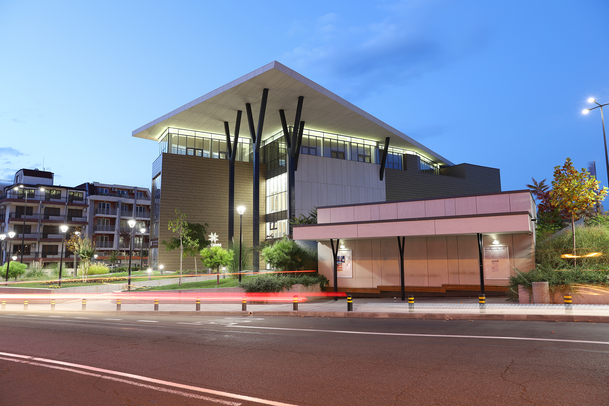 融合古城韵味的现代艺术中心——24arch 设计新作-12