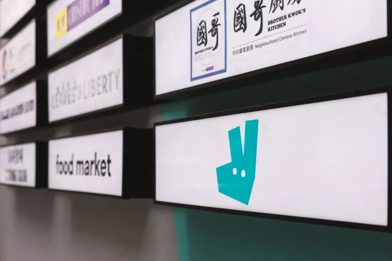 香港 Deliveroo 实体店 | 餐饮新零售的沉浸式体验-8