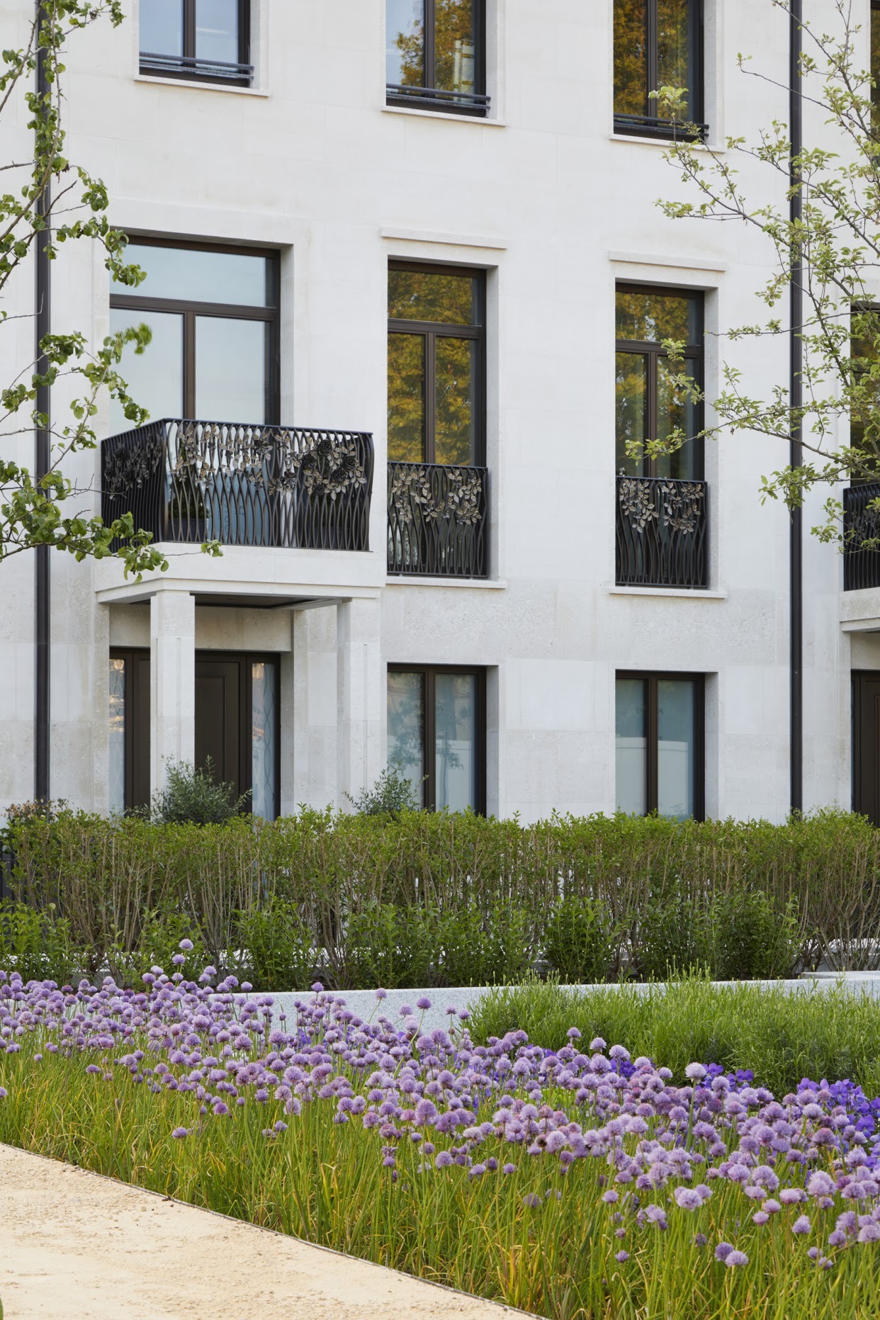 英伦经典与现代结合设计典范 | Chelsea Barracks-12