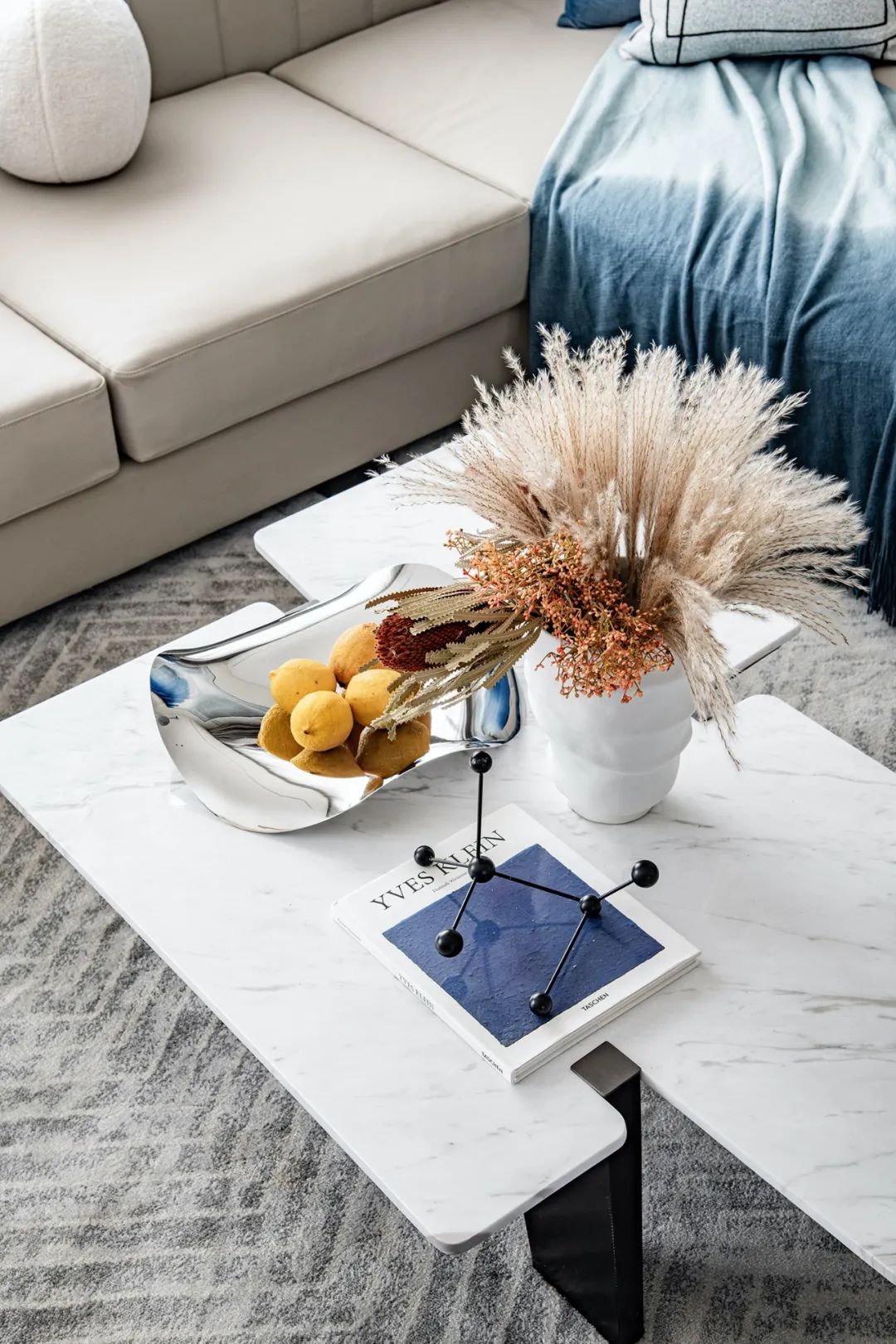 经典蓝的永恒魅力,打造现代生活空间-17