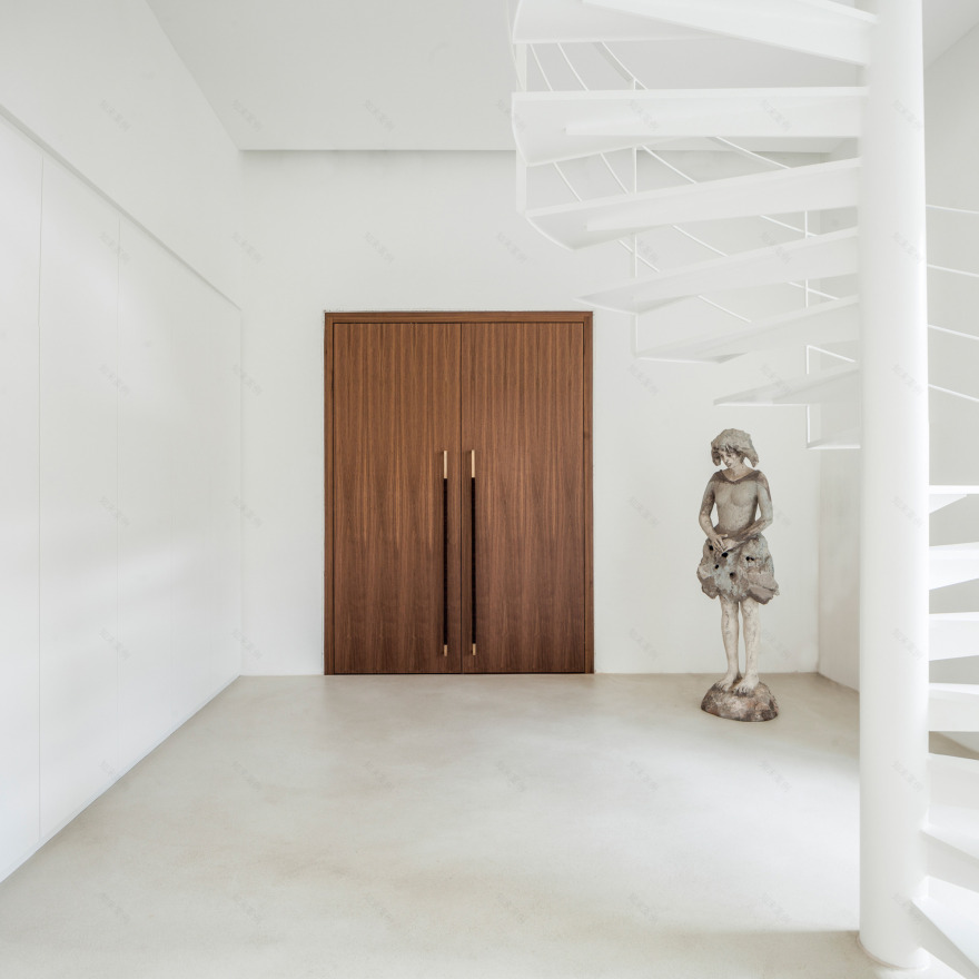 古堡中的现代办公空间-9